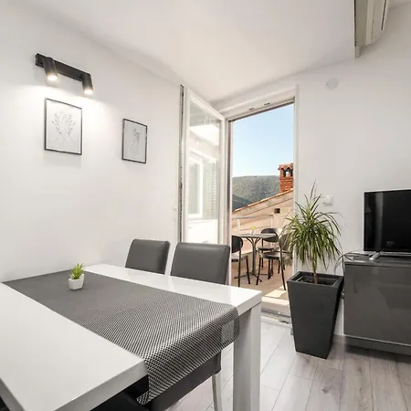 Astrid 3 Apartmán Rabac