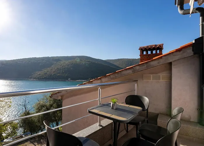 Appartement Astrid 3 By Briskva Rabac